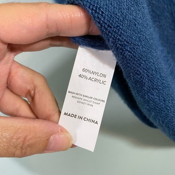 Lola May Women's Blue Fluffy Knit Soft Square Neck Cropped Top Size 8 - Picture 8 of 8